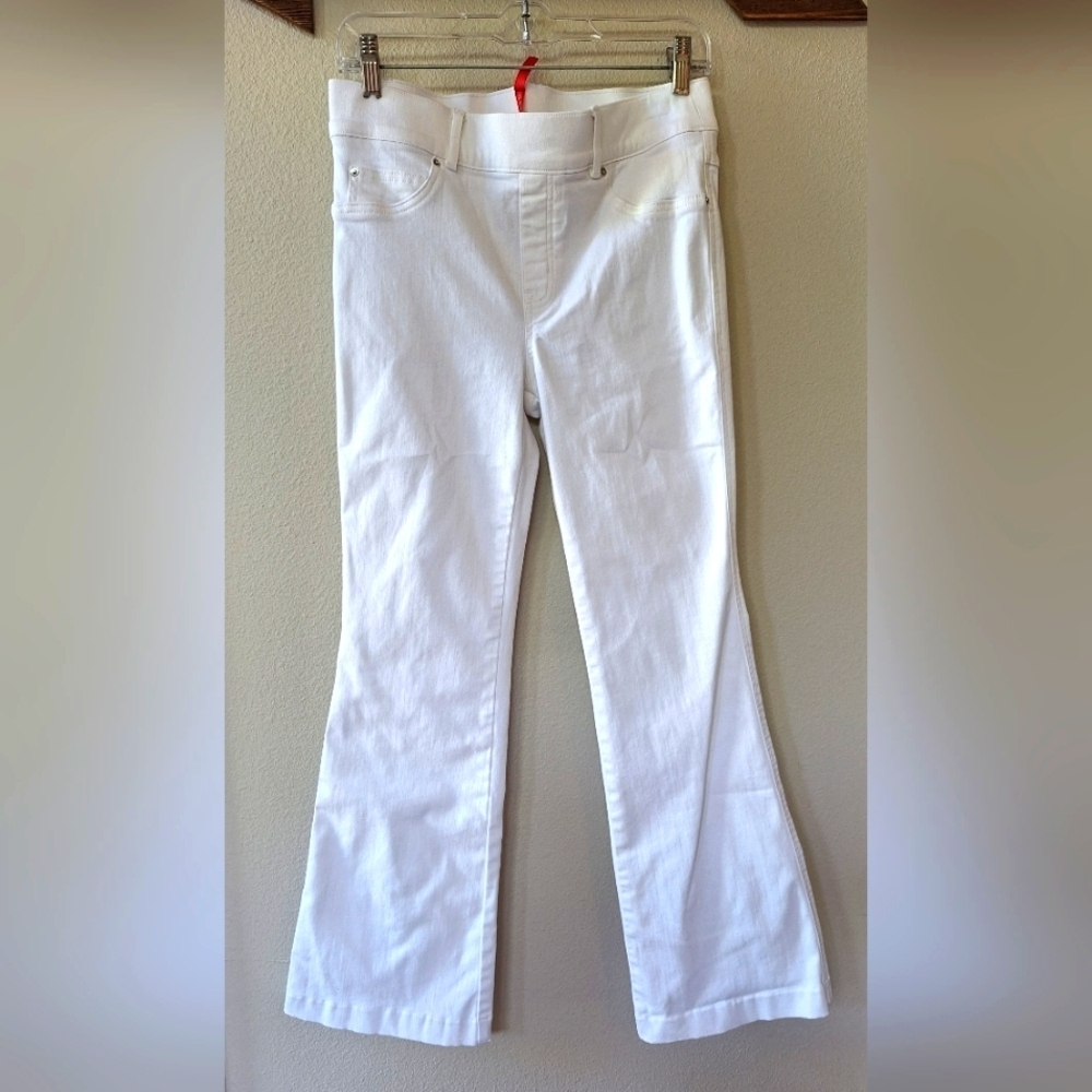 Spanx White Flare Jeans Pull On Slimming Stretch Pockets Womens Size M 20349Q